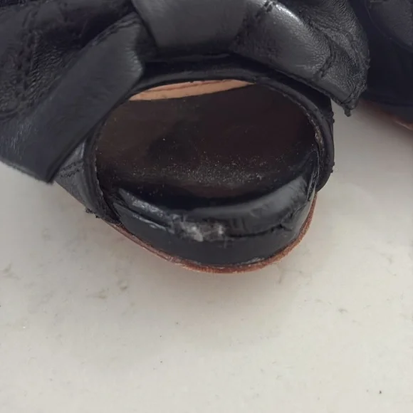 Open toe Heels - Picture 3 of 5